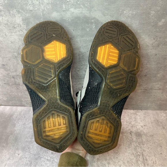 Nike Lebron 13 Basketball Shoes 808709-170 Womens sz 7.5 - gold/white - Picture 5 of 6